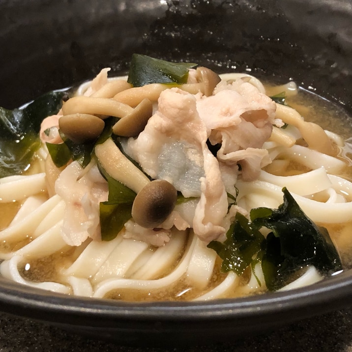 しゃぶしゃぶ肉で旨みたっぷりの温かいきしめん